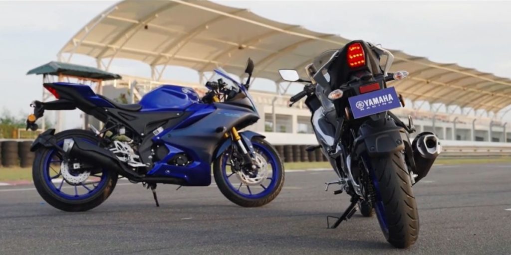 Yamaha R15 V4 vs V3